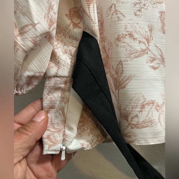 ASOS square neck puff sleeve crop top contrast tie waist detail in floral print - Picture 8 of 10